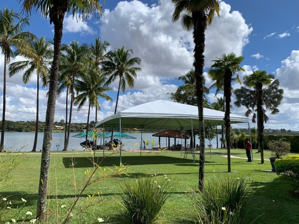 Tenda 10x10 da Aguiar em uso